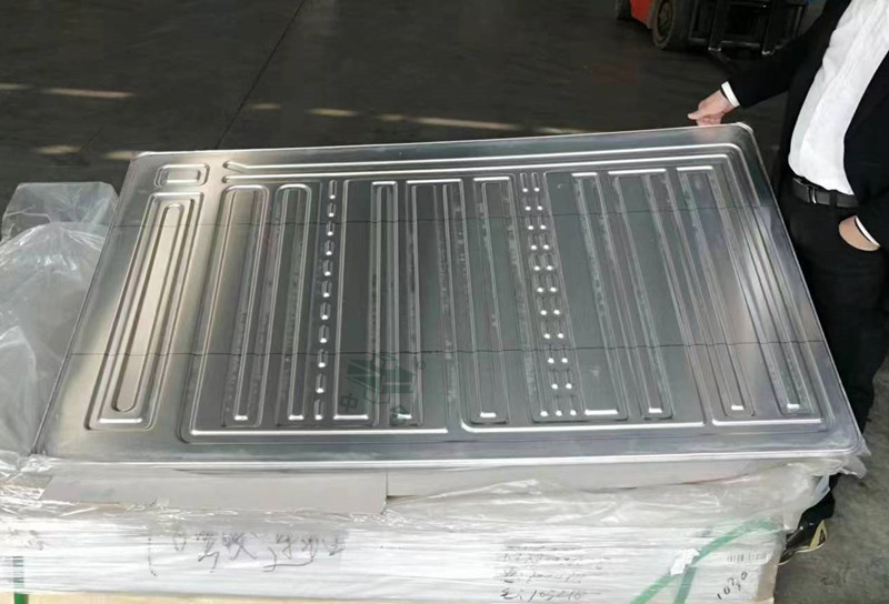 2500噸鋼木門(mén)成型液壓機(jī)_鐵門(mén)壓花成型設(shè)備(圖1)